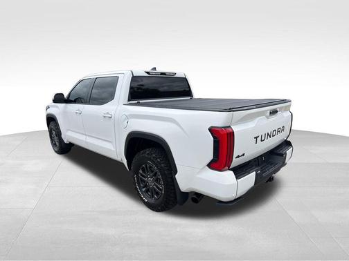 Ice Cap 2024 Toyota Tundra SR5