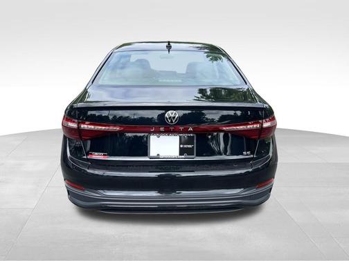 Deep Black Pearl 2026 Volkswagen Jetta 1.4T SE