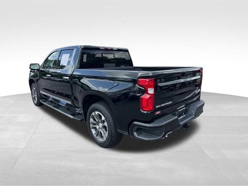 Black 2025 Chevrolet Silverado 1500 High Country