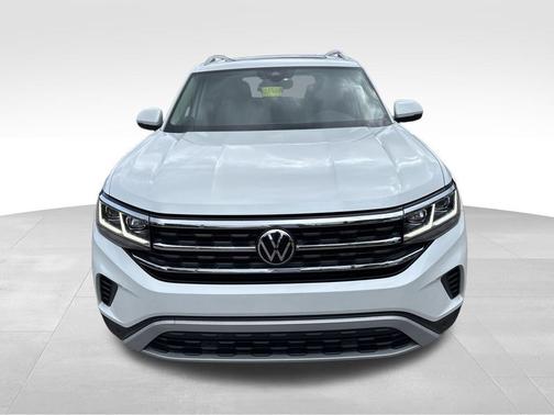 Opal White Pearl 2023 Volkswagen Atlas 3.6L SEL