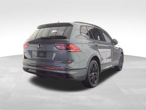 2022 Volkswagen Tiguan 2.0T SE R-Line Black 4MOTION