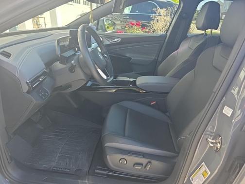 Deep Black Pearl 2023 Volkswagen ID.4 S