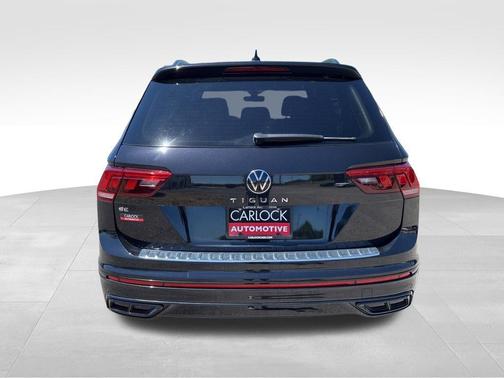 Deep Black Pearl 2024 Volkswagen Tiguan 2.0T SE R-Line Black