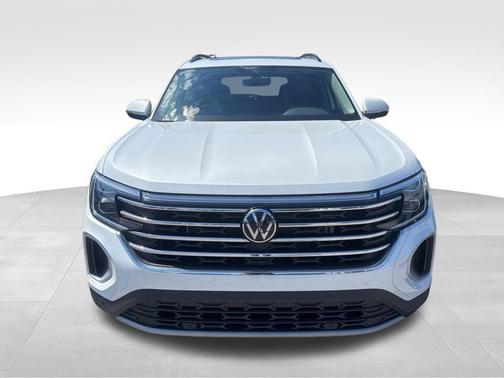 opal white pearl 2026 Volkswagen Atlas 2.0T SE w/Technology