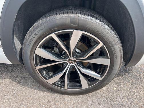 2024 Volkswagen Atlas 2.0T SEL Premium R-Line 4MOTION