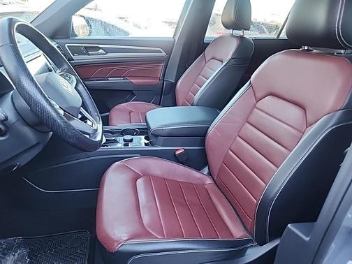 2022 Volkswagen Atlas Cross Sport 3.6L V6 SEL Premium R-Line