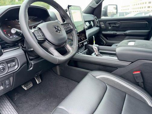 Diamond Black 2026 RAM 1500 RHO