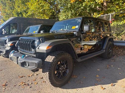 Black Clearcoat 2024 Jeep Wrangler Willys