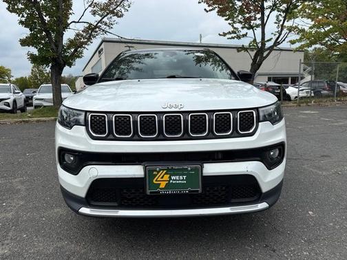 Bright White Clearcoat 2023 Jeep Compass Limited