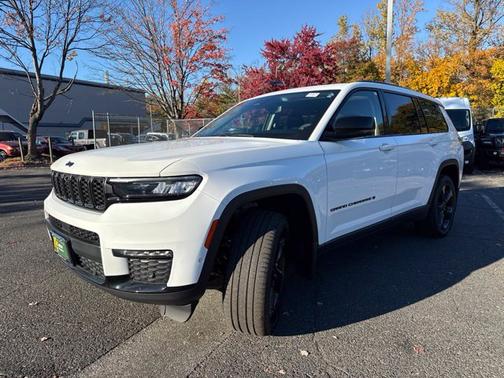 Bright White Clearcoat 2023 Jeep Grand Cherokee L Limited