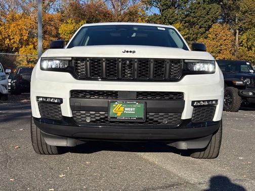Bright White Clearcoat 2023 Jeep Grand Cherokee L Limited
