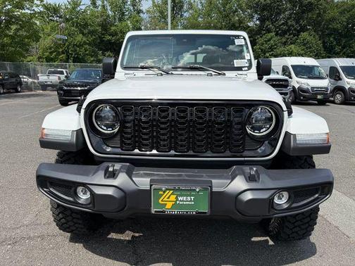 2025 Jeep Gladiator Sport