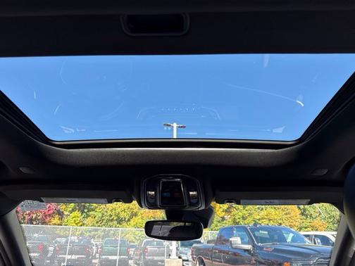 Bright White Clearcoat 2024 Jeep Grand Cherokee L Altitude