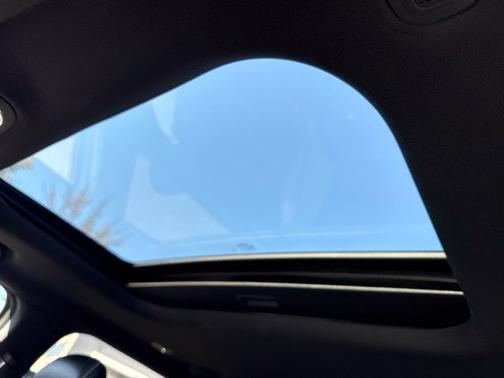 Bright White Clearcoat 2025 Jeep Grand Cherokee L Altitude X