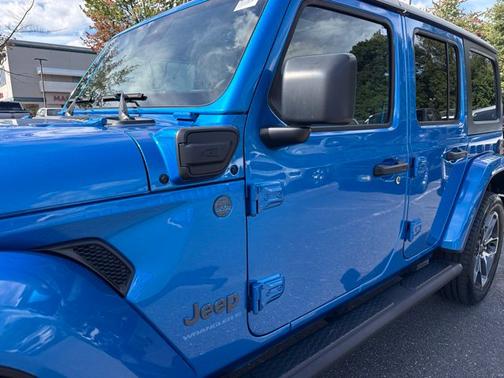 Hydro Blue Pearlcoat 2024 Jeep Wrangler Sport S