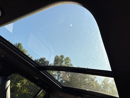 High Gloss Black 2027 Jeep Grand Cherokee Limited 4x2
