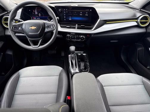 Summit White 2026 Chevrolet Trax LT