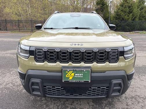 41 2026 Jeep Cherokee LAREDO/LIMITED