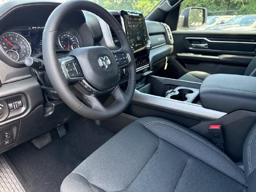 Bright White Clearcoat 2026 RAM 1500 Big Horn