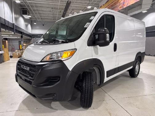 Bright White Clearcoat 2026 RAM ProMaster 1500 Low Roof