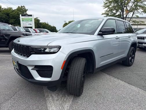 Silver Zynith 2023 Jeep Grand Cherokee Altitude X