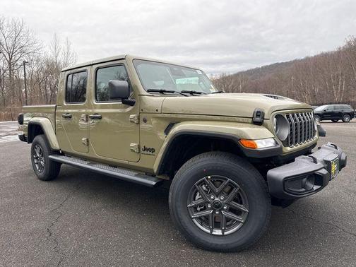 2026 Jeep Gladiator Sport