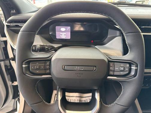Diamond Black 2026 Jeep Cherokee LAREDO/LIMITED