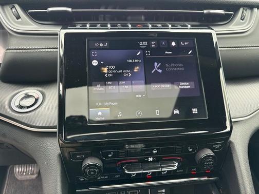 Diamond Black Crystal Pearlcoat 2025 Jeep Grand Cherokee L Laredo