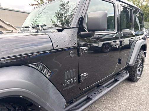 Black Clearcoat 2021 Jeep Wrangler Willys