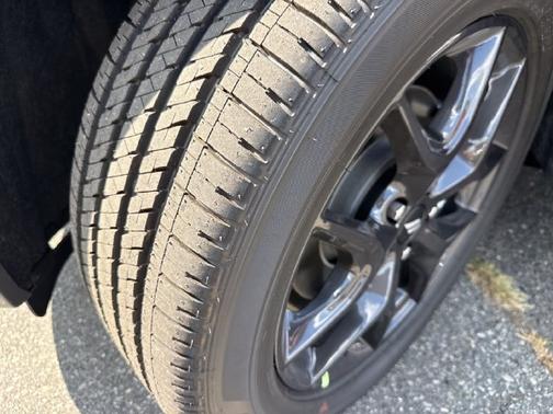 Destroyer Gray Clearcoat 2026 Dodge Durango