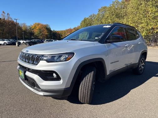 Silver Zynith Metallic Clearcoat 2026 Jeep Compass Limited