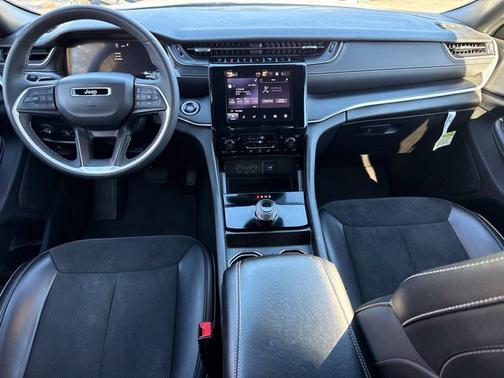 Bright White Clearcoat 2024 Jeep Grand Cherokee L Altitude