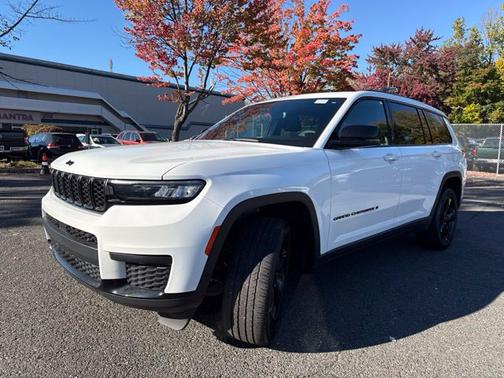 Bright White Clearcoat 2024 Jeep Grand Cherokee L Altitude