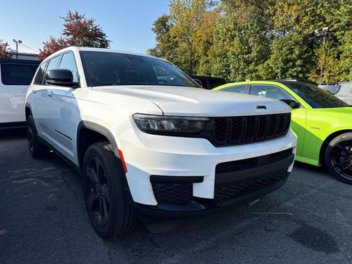 Bright White Clearcoat 2024 Jeep Grand Cherokee L Altitude