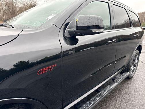 DB Black Crystal Clearcoat 2026 Dodge Durango GT