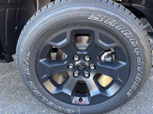 Diamond Black Crystal Pearlcoat 2026 RAM 1500 Big Horn