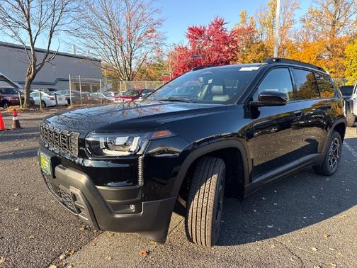 Diamond Black Crystal Pearlcoat 2026 Jeep Cherokee Limited