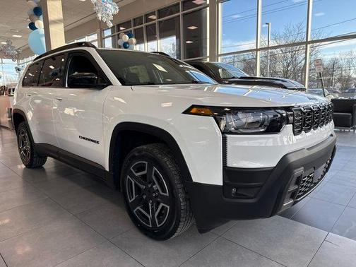 Bright White Clearcoat 2026 Jeep Cherokee LAREDO/LIMITED