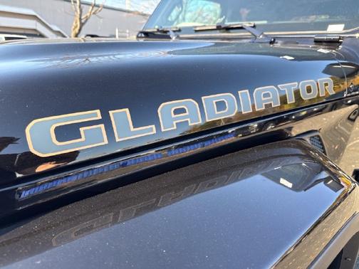 Black Clearcoat 2026 Jeep Gladiator 85th Anniversary Edition