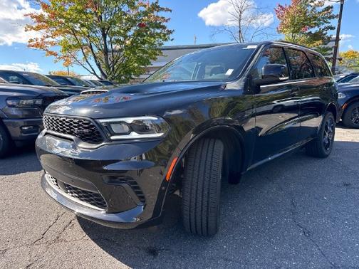 DB Black Crystal Clearcoat 2026 Dodge Durango