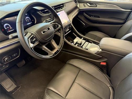 2025 Jeep Grand Cherokee Overland