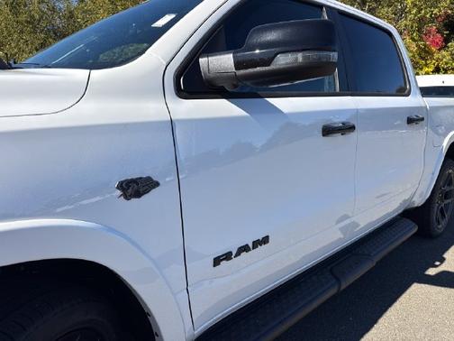 Ivory White Tri-Coat Pearlcoat 2027 RAM 1500 Laramie