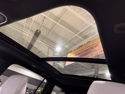Sting-Gray Clearcoat 2026 Jeep Cherokee Limited