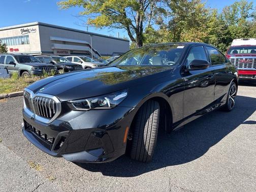 Black Sapphire Metallic 2027 BMW 530 i xDrive