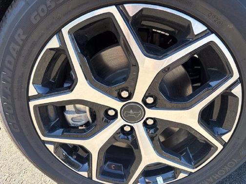 Diamond Black Crystal Pearlcoat 2026 Jeep Compass Limited