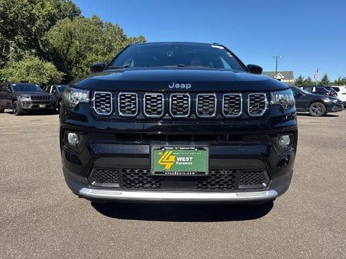 Diamond Black Crystal Pearlcoat 2026 Jeep Compass Limited