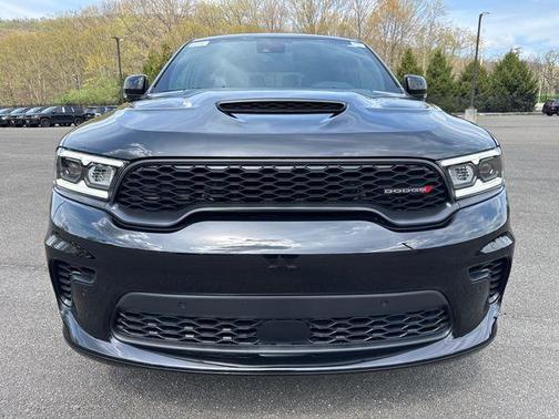 DB Black Crystal Clearcoat 2026 Dodge Durango GT Plus HEMI V8
