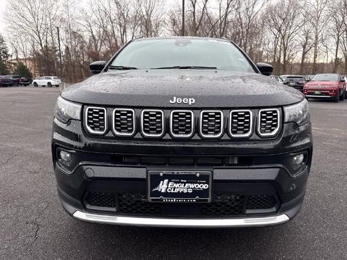 Diamond Black Crystal Pearlcoat 2026 Jeep Compass Limited