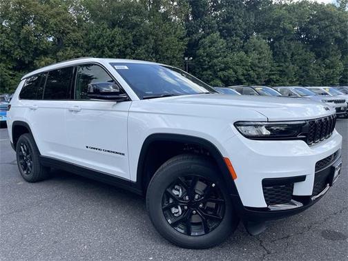 2025 Jeep Grand Cherokee L Laredo