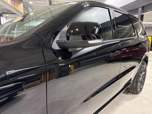 DB Black Crystal Clearcoat 2026 Dodge Durango GT